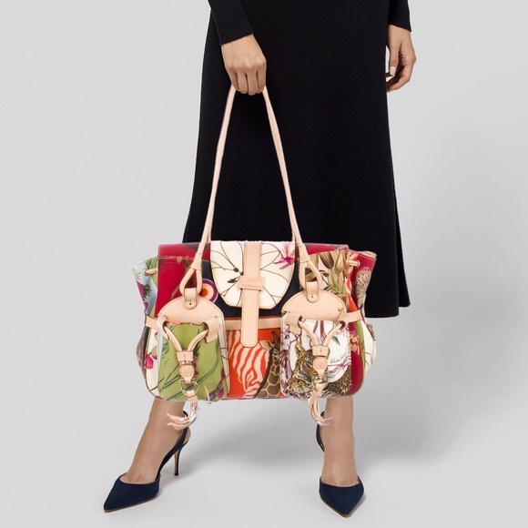 Salvatore Ferragamo
Fiera Printed Nylon Bag - Picture 7 of 7